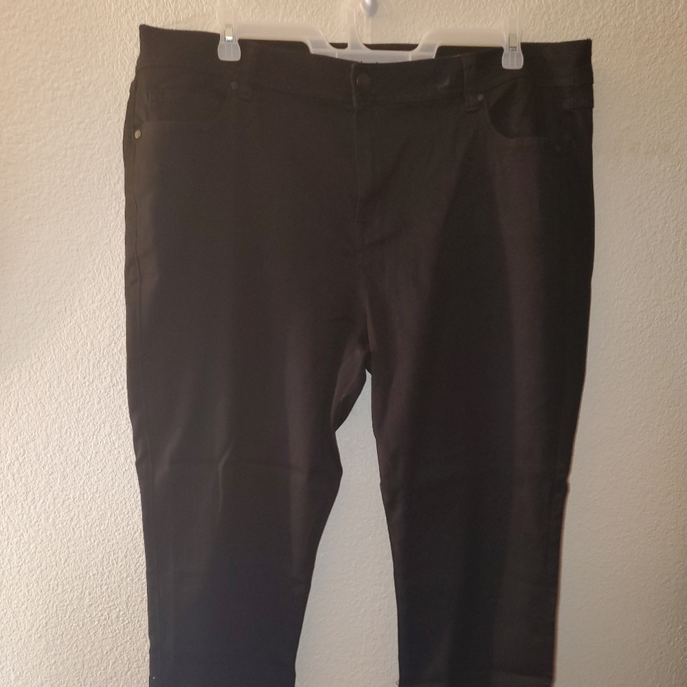 Avenue black skinny denim 24A